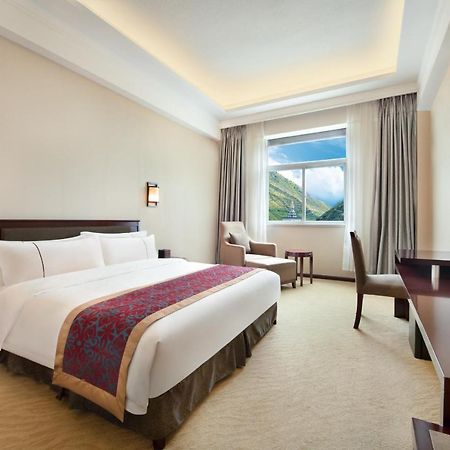 Ramada Encore Daocheng Yading Exterior photo