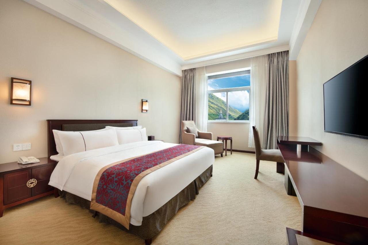 Ramada Encore Daocheng Yading Exterior photo