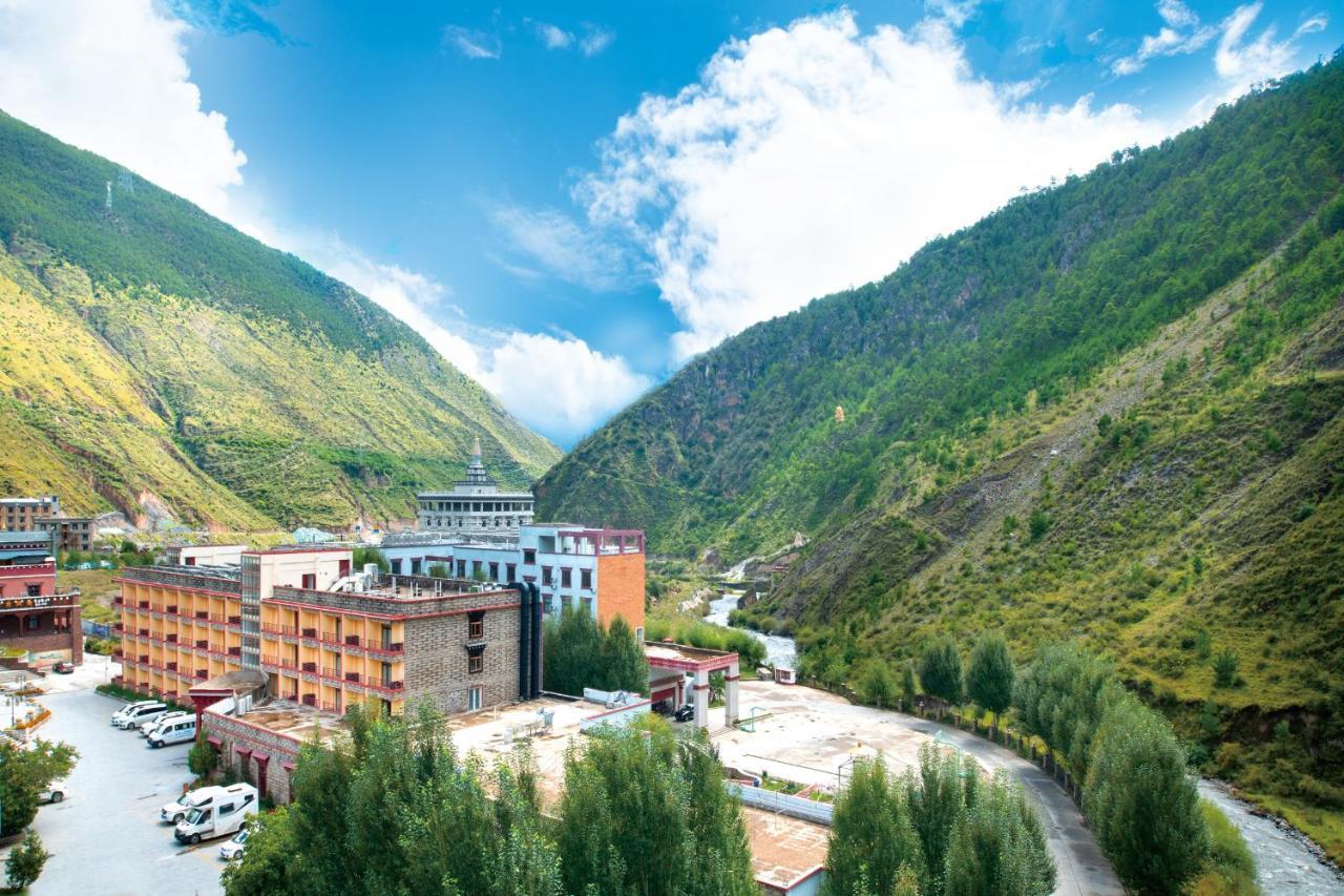 Ramada Encore Daocheng Yading Exterior photo